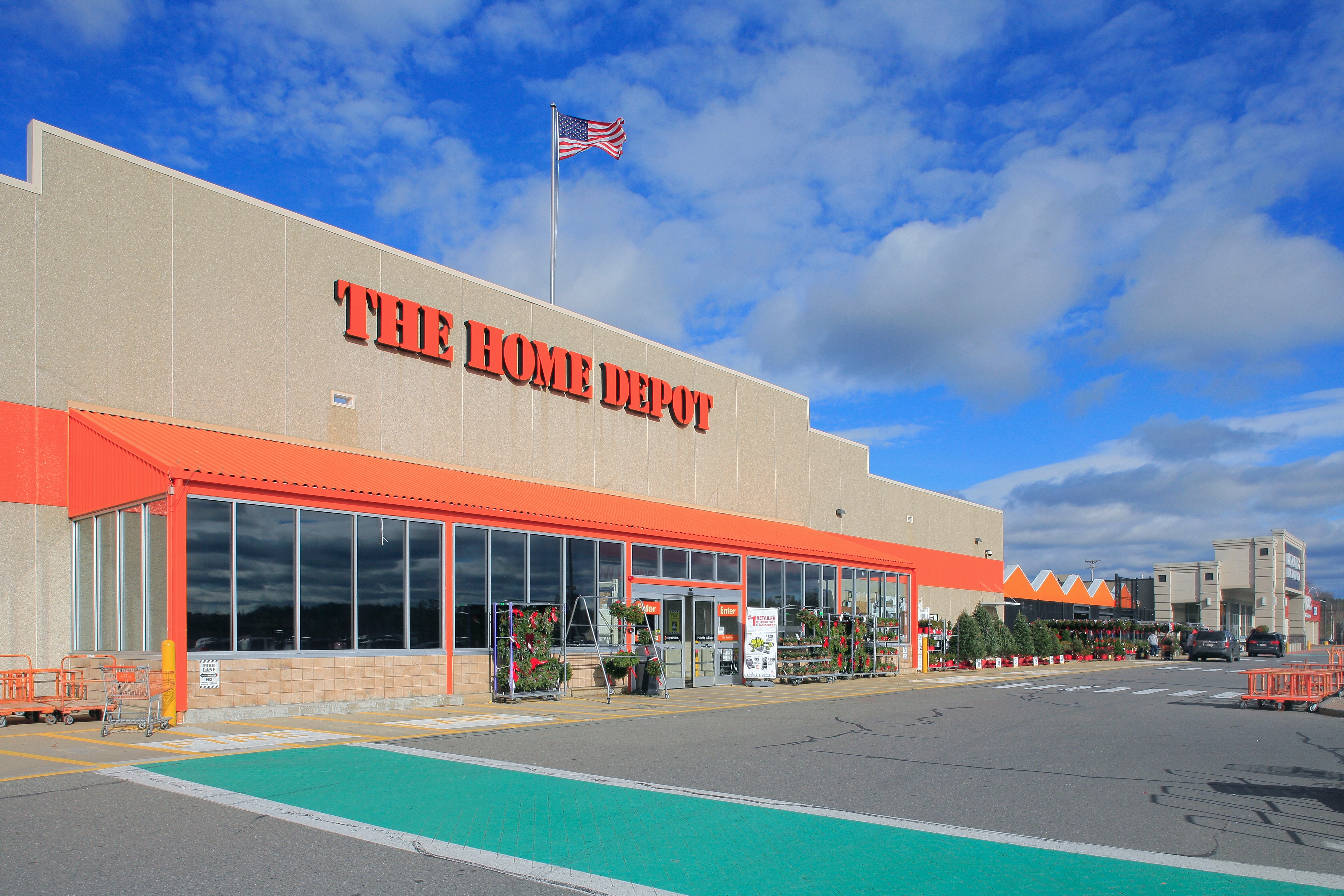 Pentucket Shopping Center